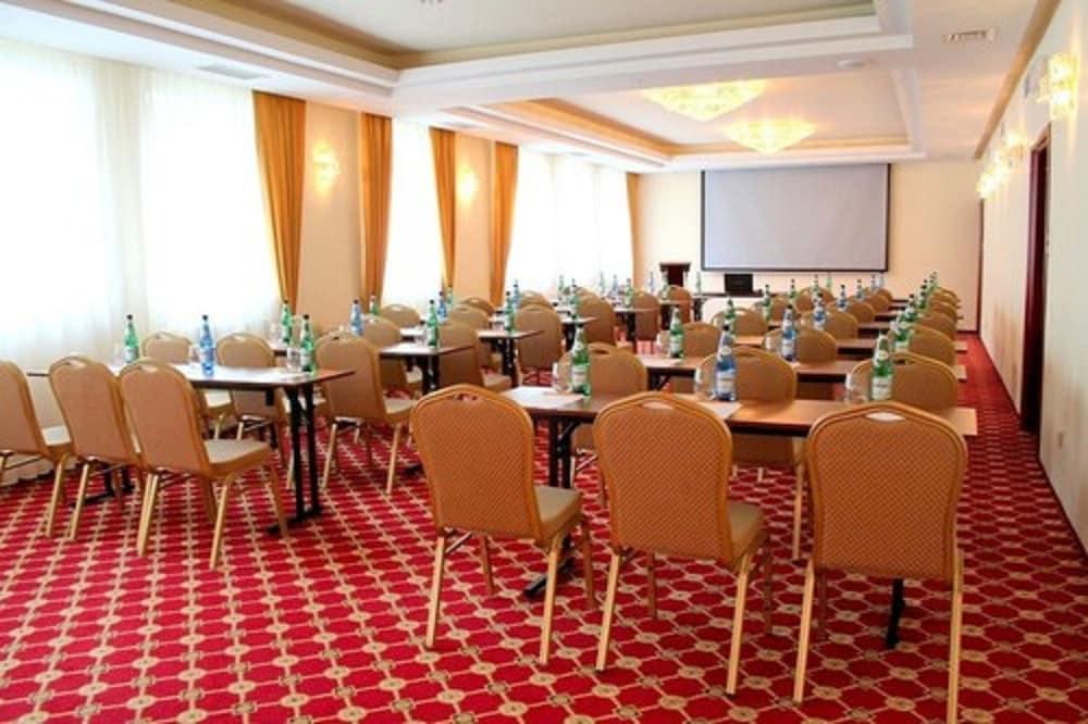 Hotel Holiday Park Varşovia Exterior foto