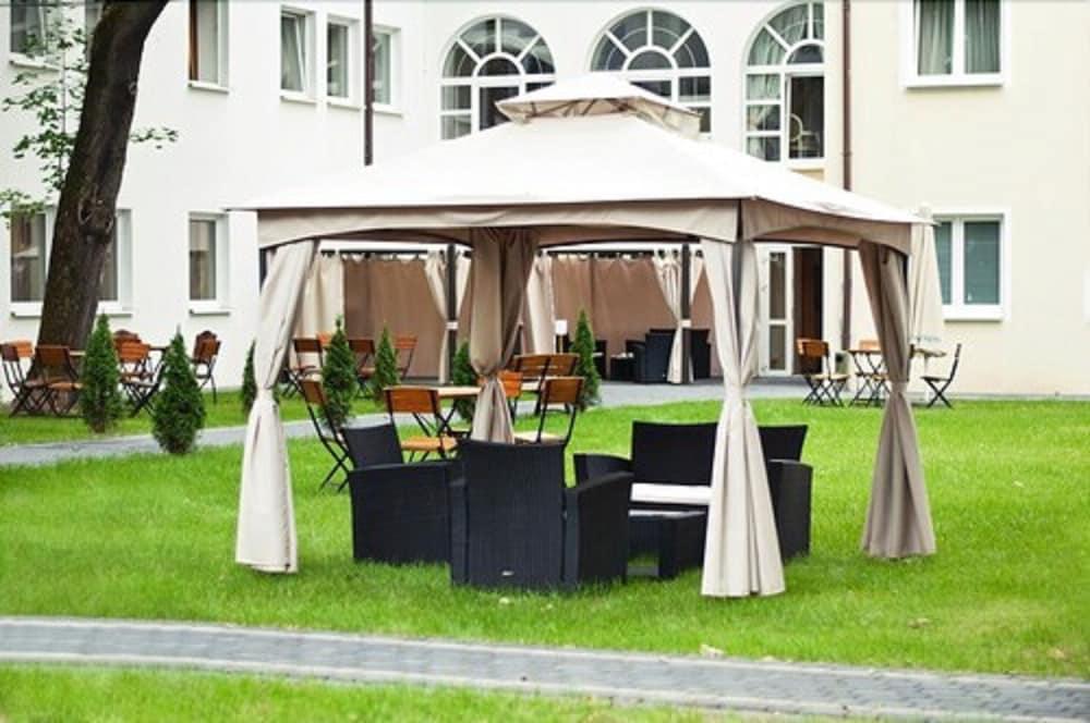 Hotel Holiday Park Varşovia Exterior foto