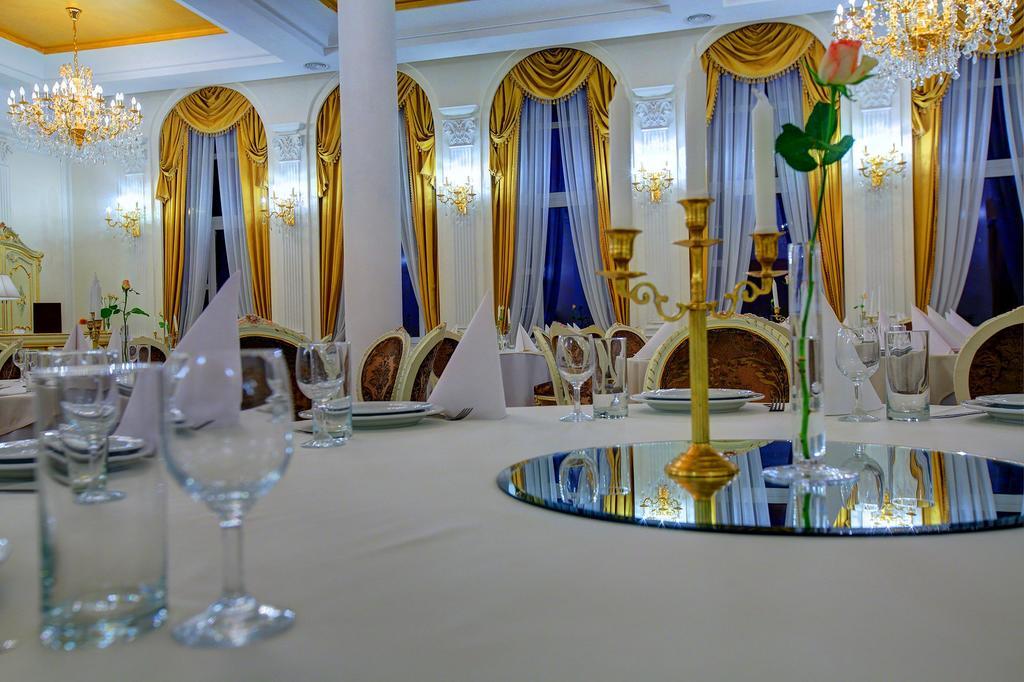 Hotel Holiday Park Varşovia Exterior foto