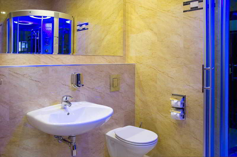 Hotel Holiday Park Varşovia Cameră foto