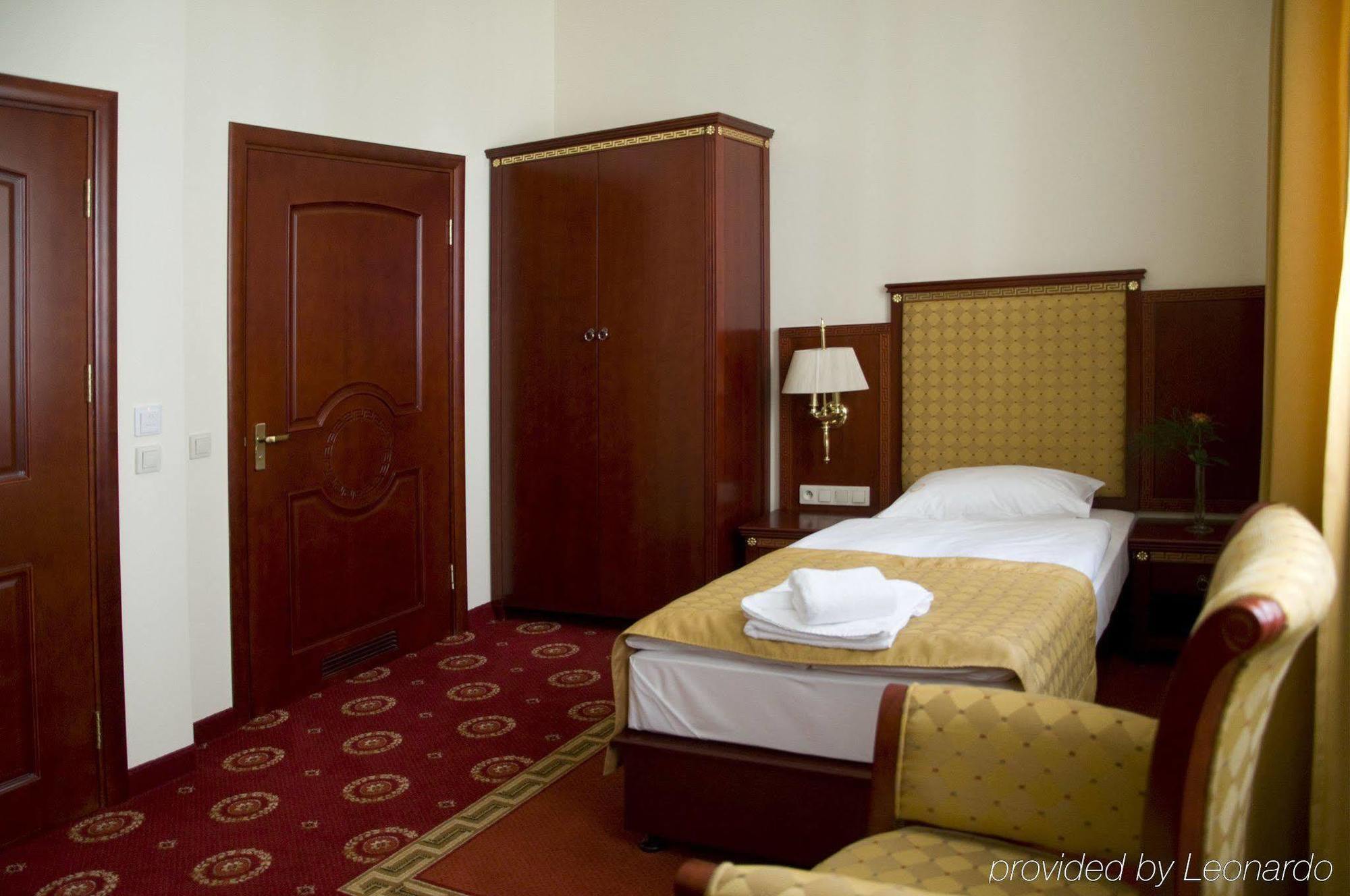 Hotel Holiday Park Varşovia Cameră foto