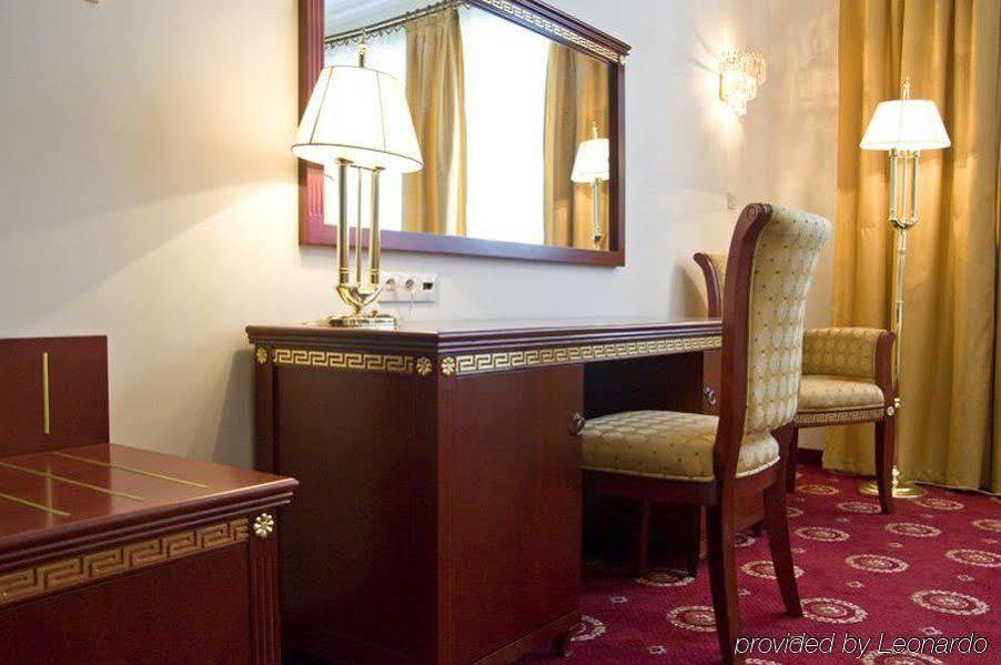 Hotel Holiday Park Varşovia Cameră foto