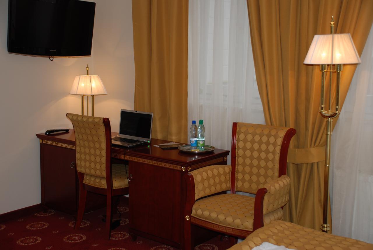 Hotel Holiday Park Varşovia Cameră foto